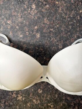 Victoria’s Secret Very Sexy push up 34DD